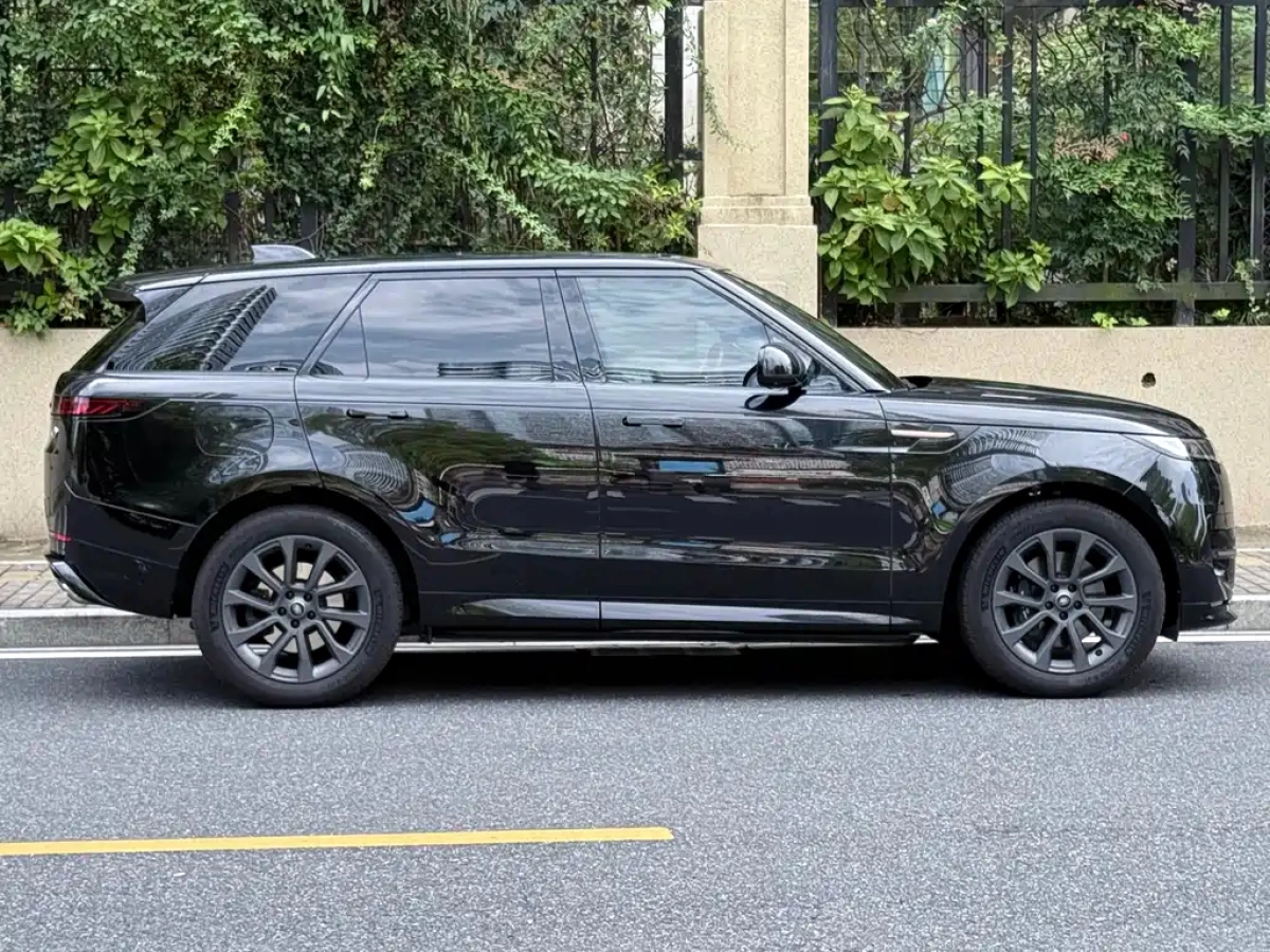 LAND ROVER RANGE ROVER SPORT EDITION
