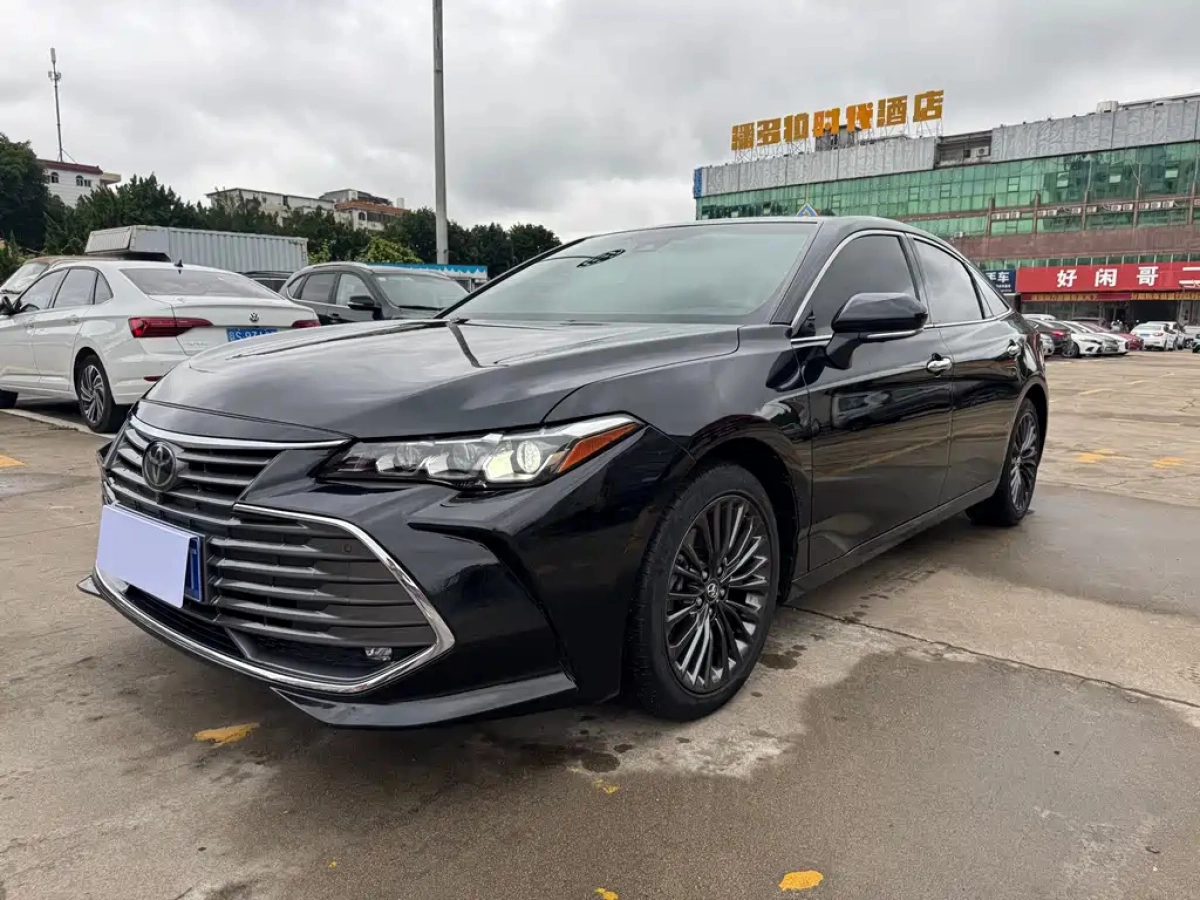 TOYOTA AVALON  2019