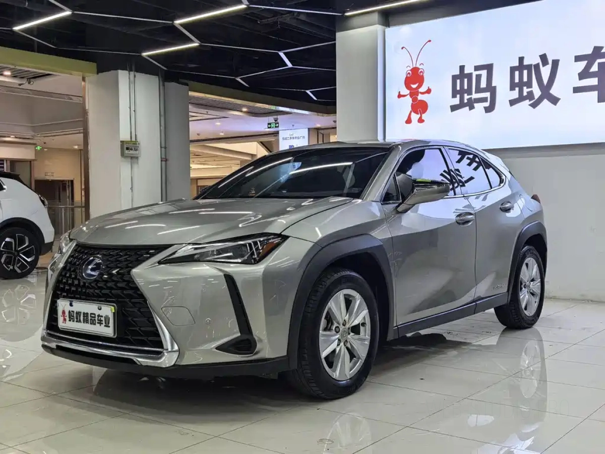 LEXUS UX  2021