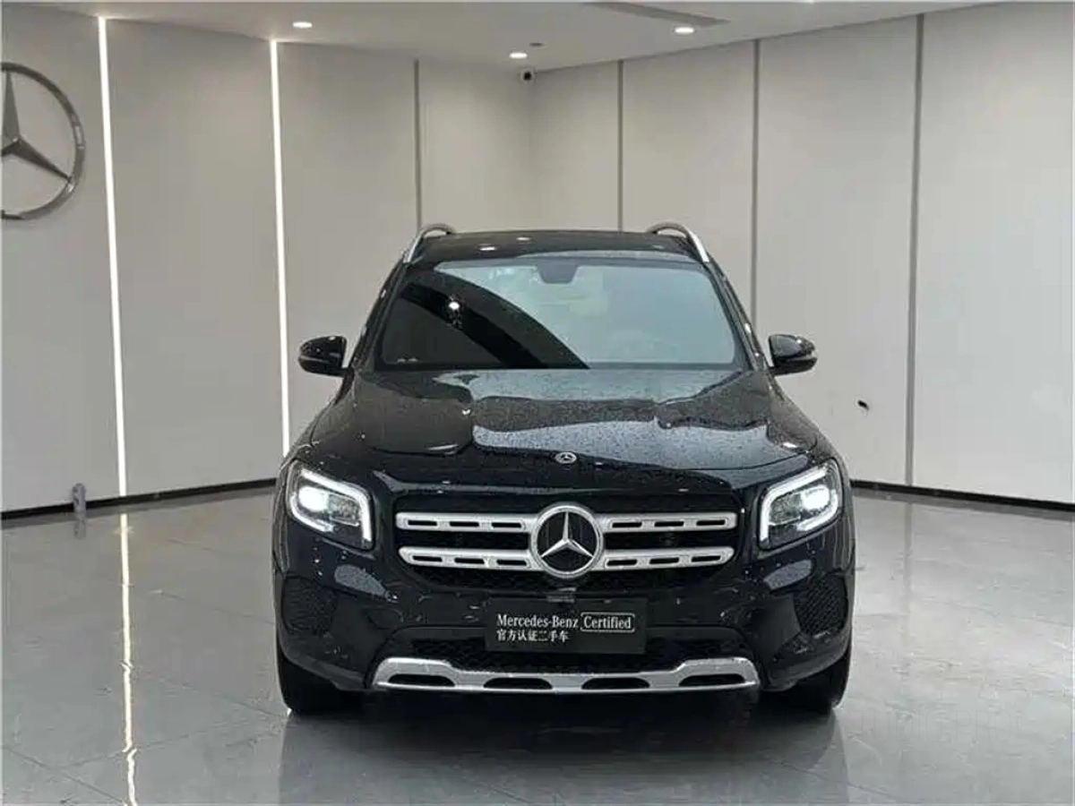 MERCEDES BENZ GLB