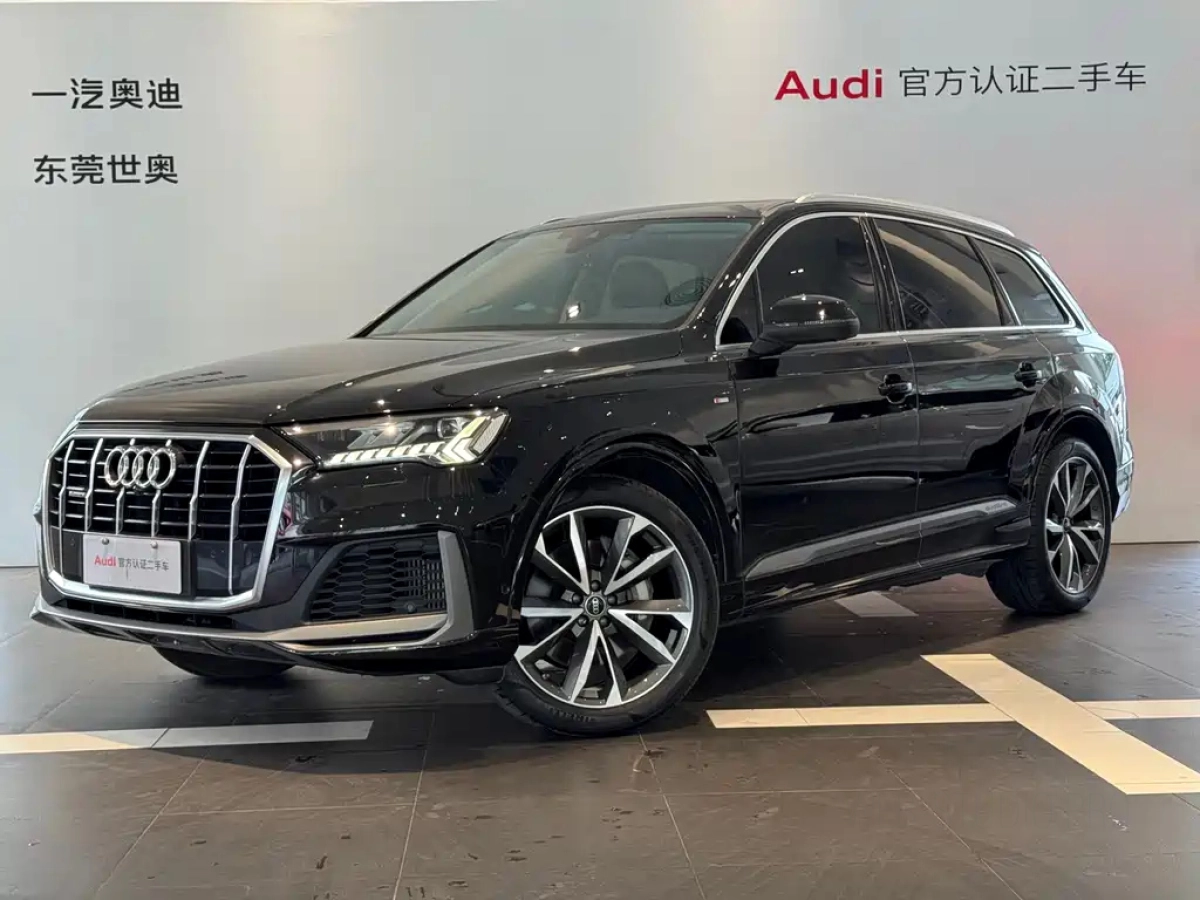 AUDI Q7