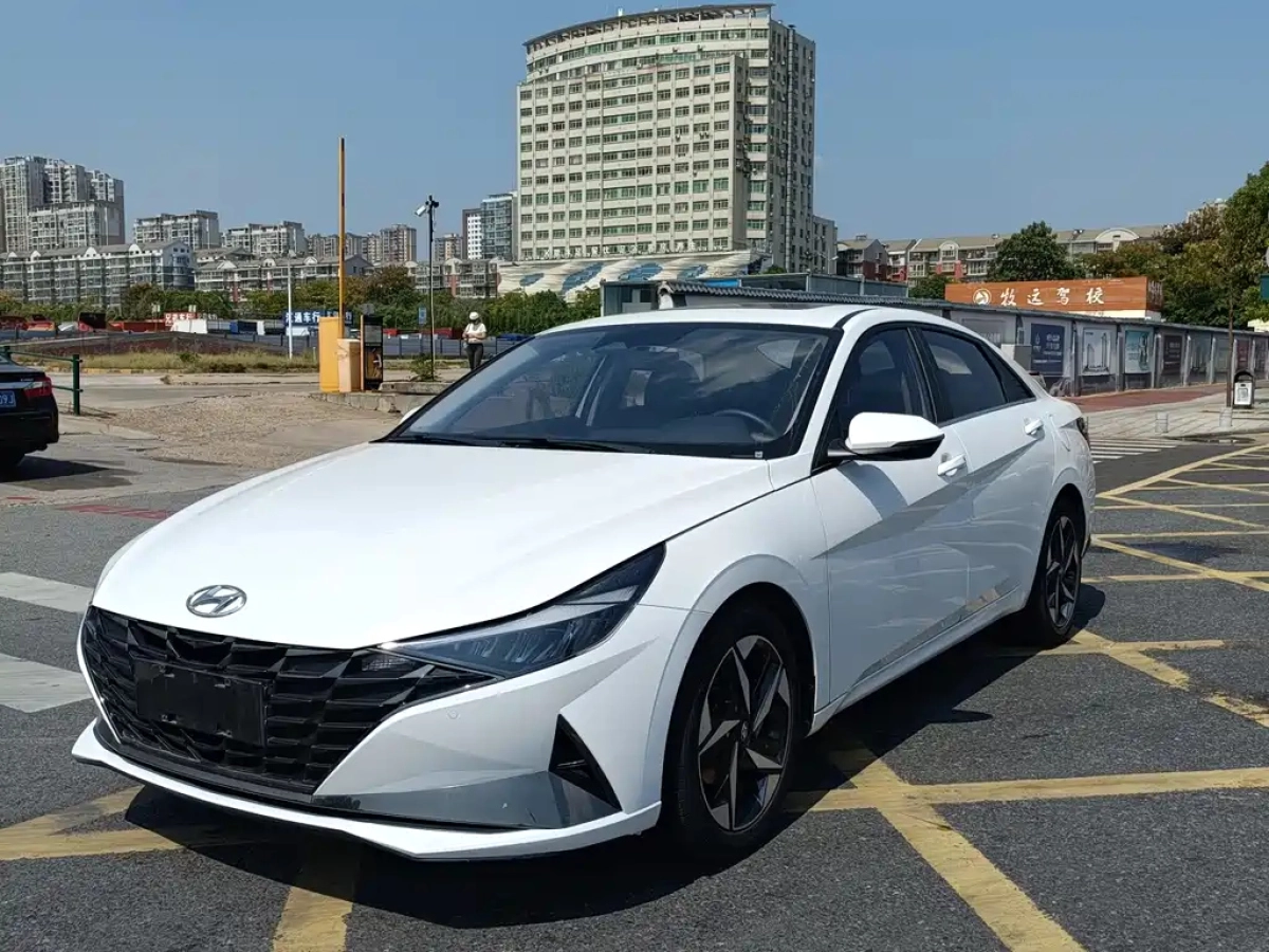 HYUNDAI ELANTRA  2022