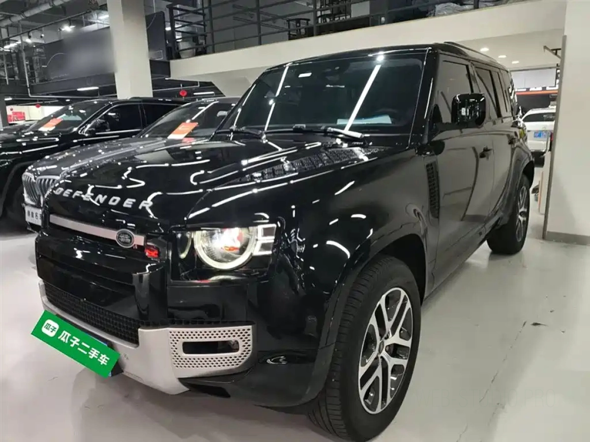 LAND ROVER DEFENDER