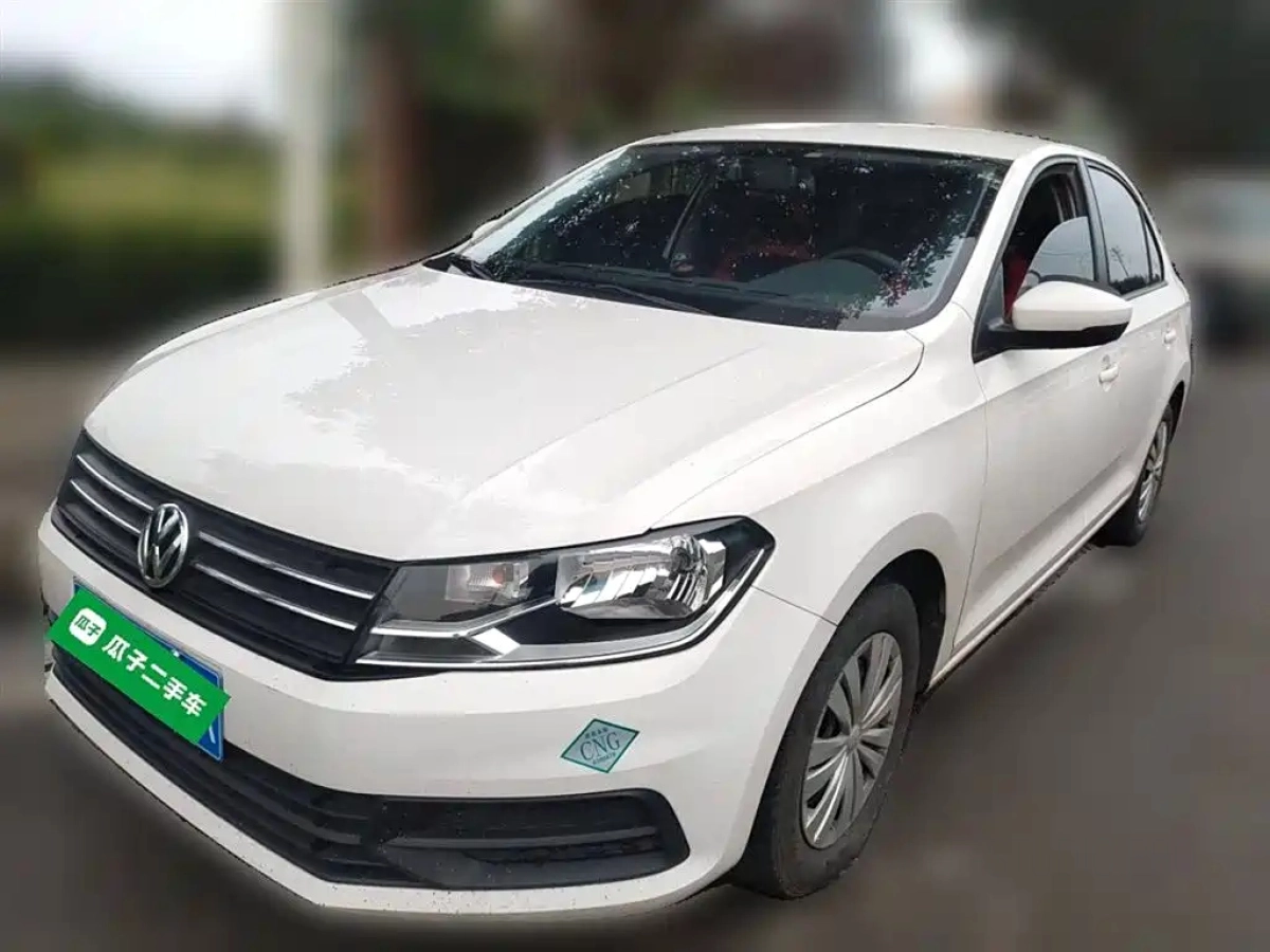 VOLKSWAGEN SANTANA  2022