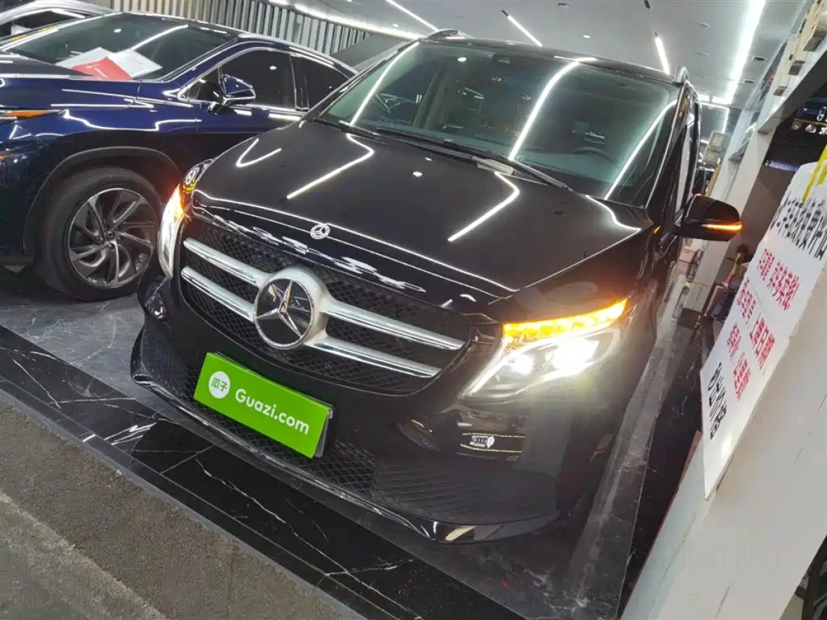 MERCEDES BENZ V-CLASS  2022