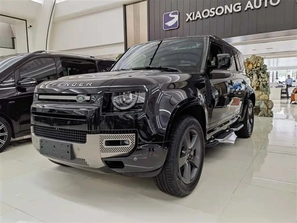 LAND ROVER DEFENDER  2025