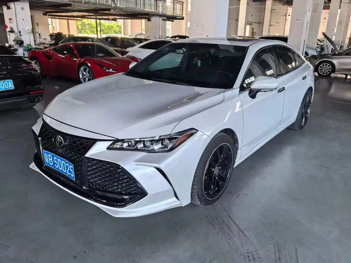 TOYOTA AVALON  2022