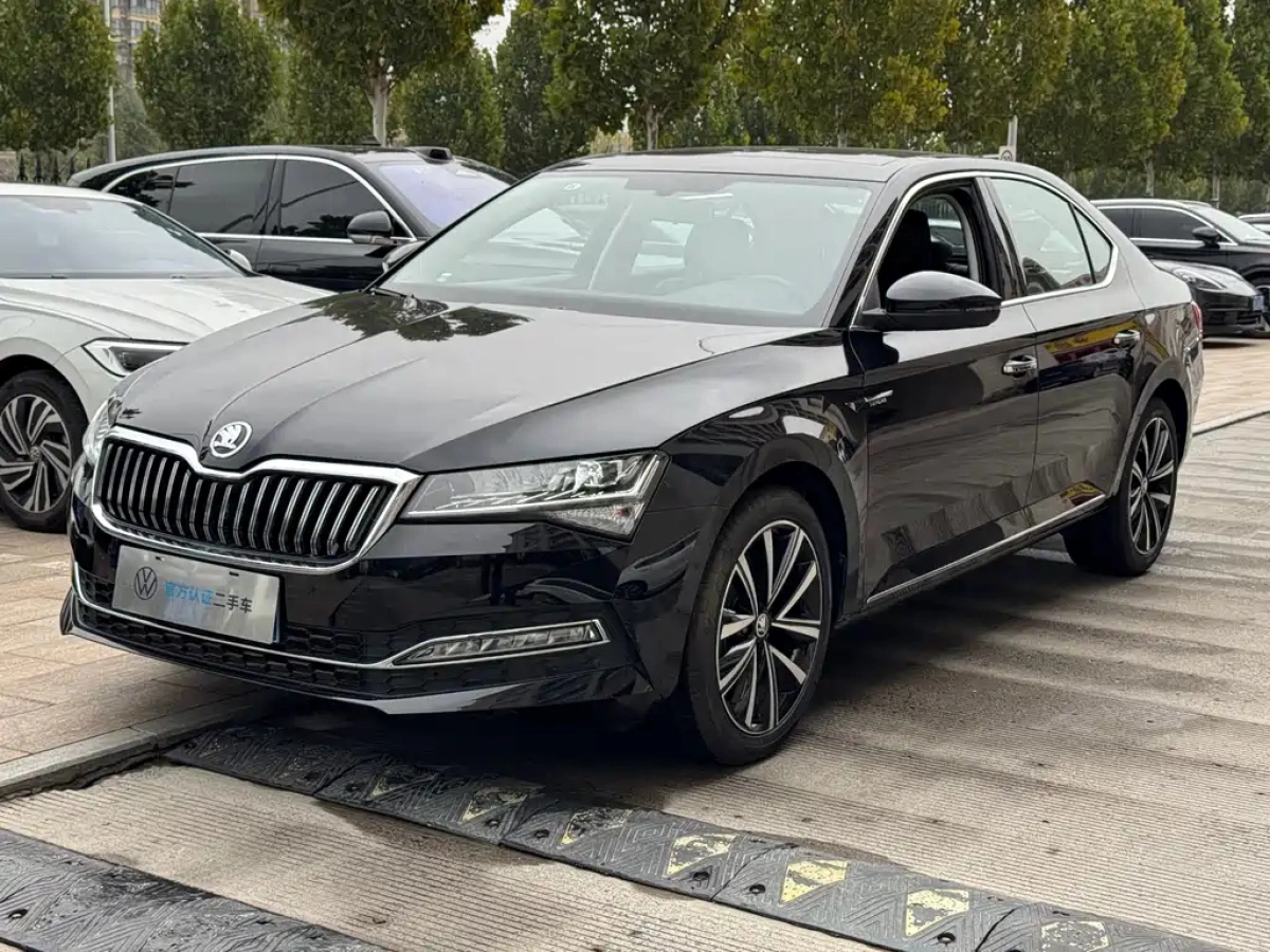 SKODA SUPERB  2024