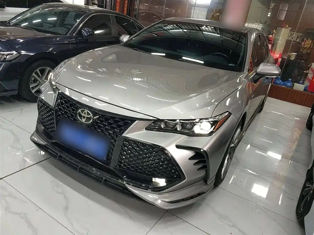 TOYOTA AVALON  2021