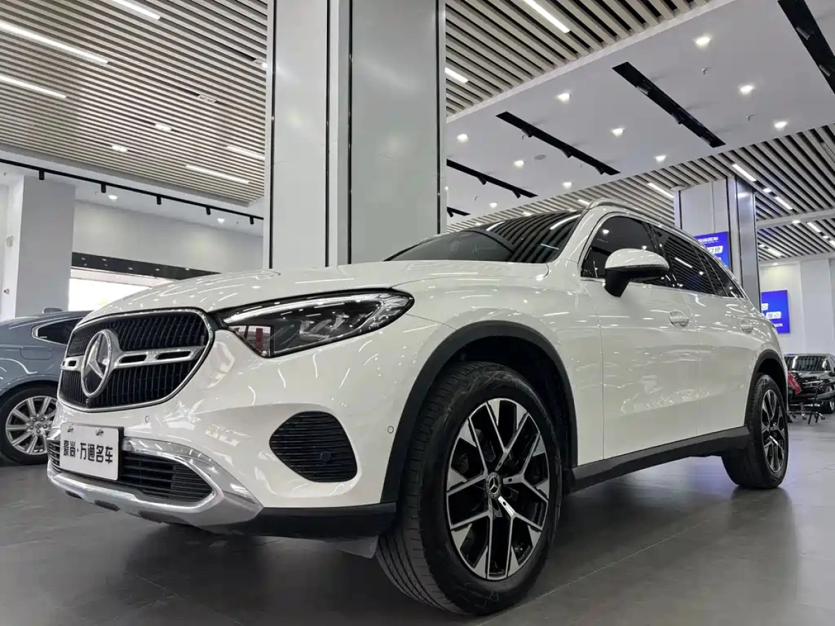 MERCEDES BENZ GLC