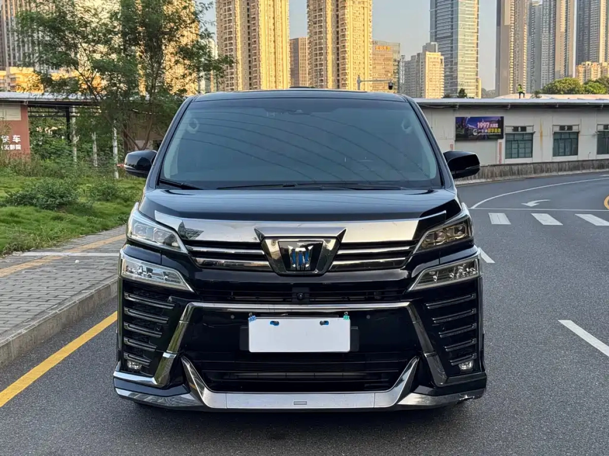 TOYOTA VELLFIRE
