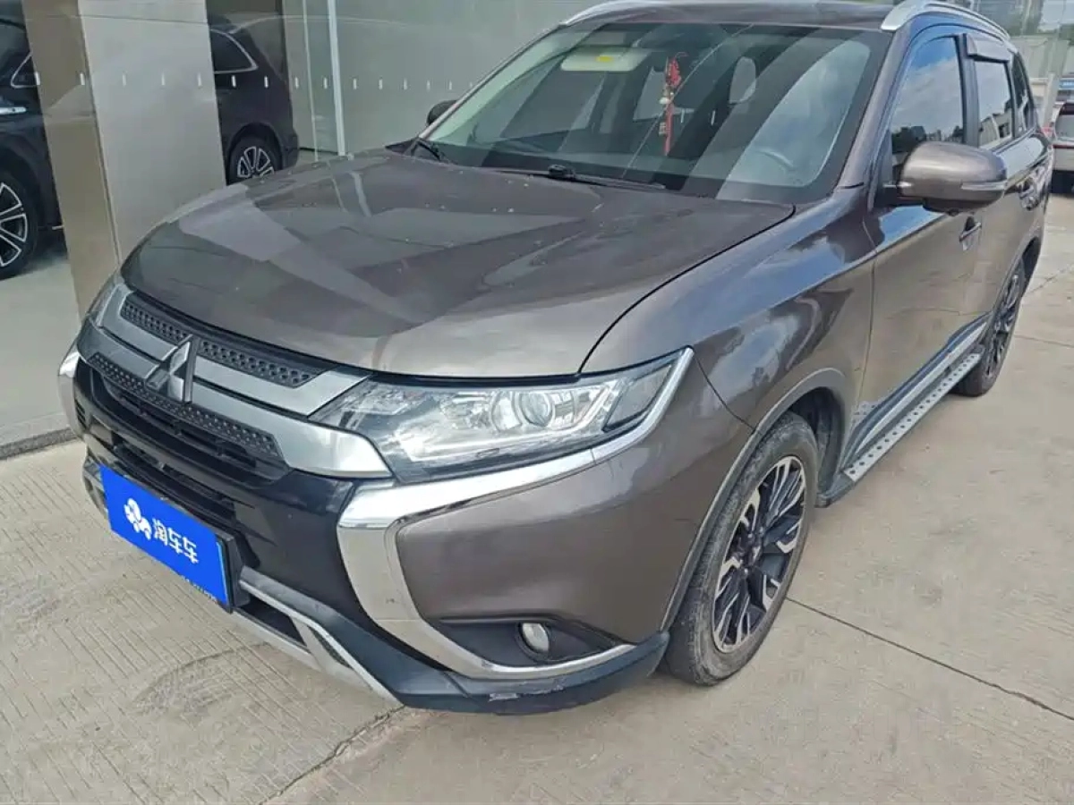 MITSUBISHI OUTLANDER
