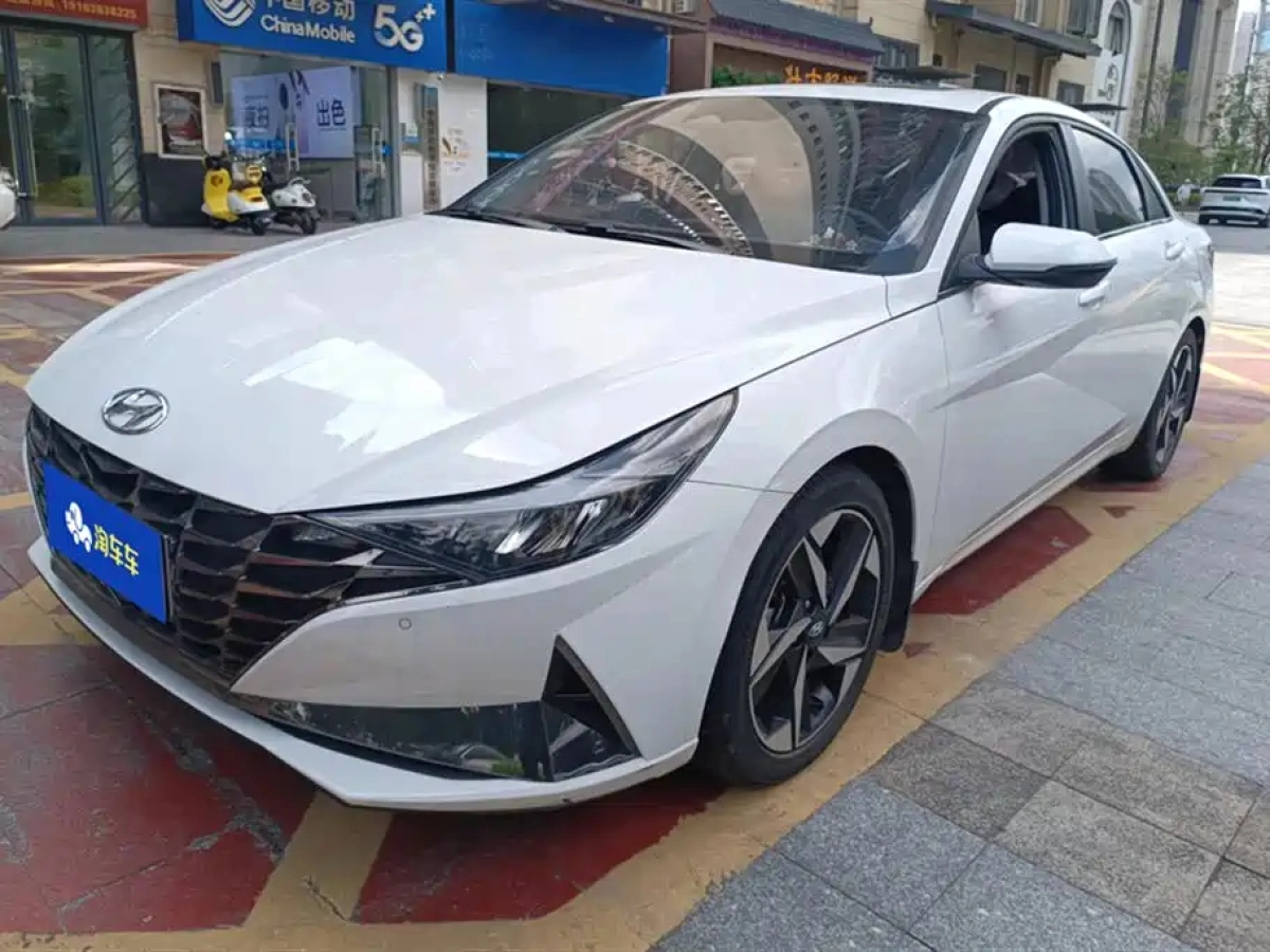 HYUNDAI ELANTRA  2022