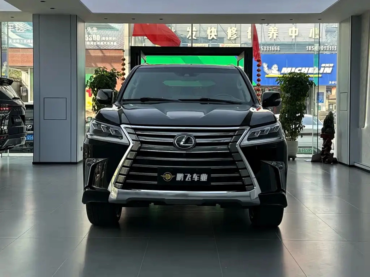 LEXUS LX