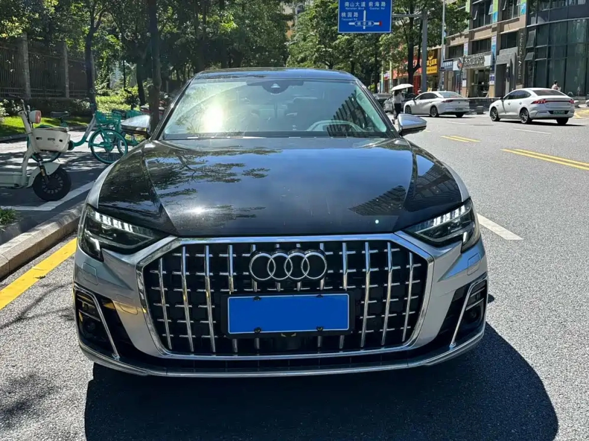 AUDI A8