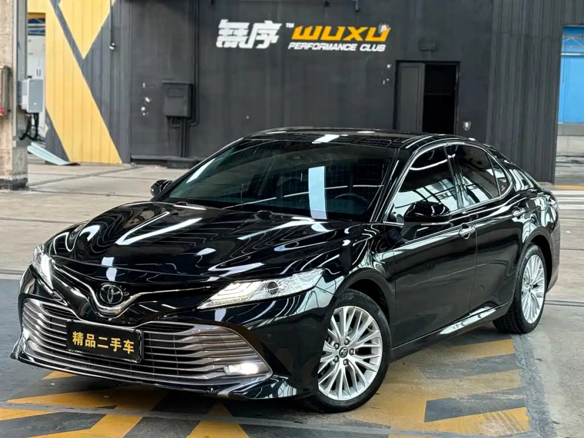 TOYOTA CAMRY  2019