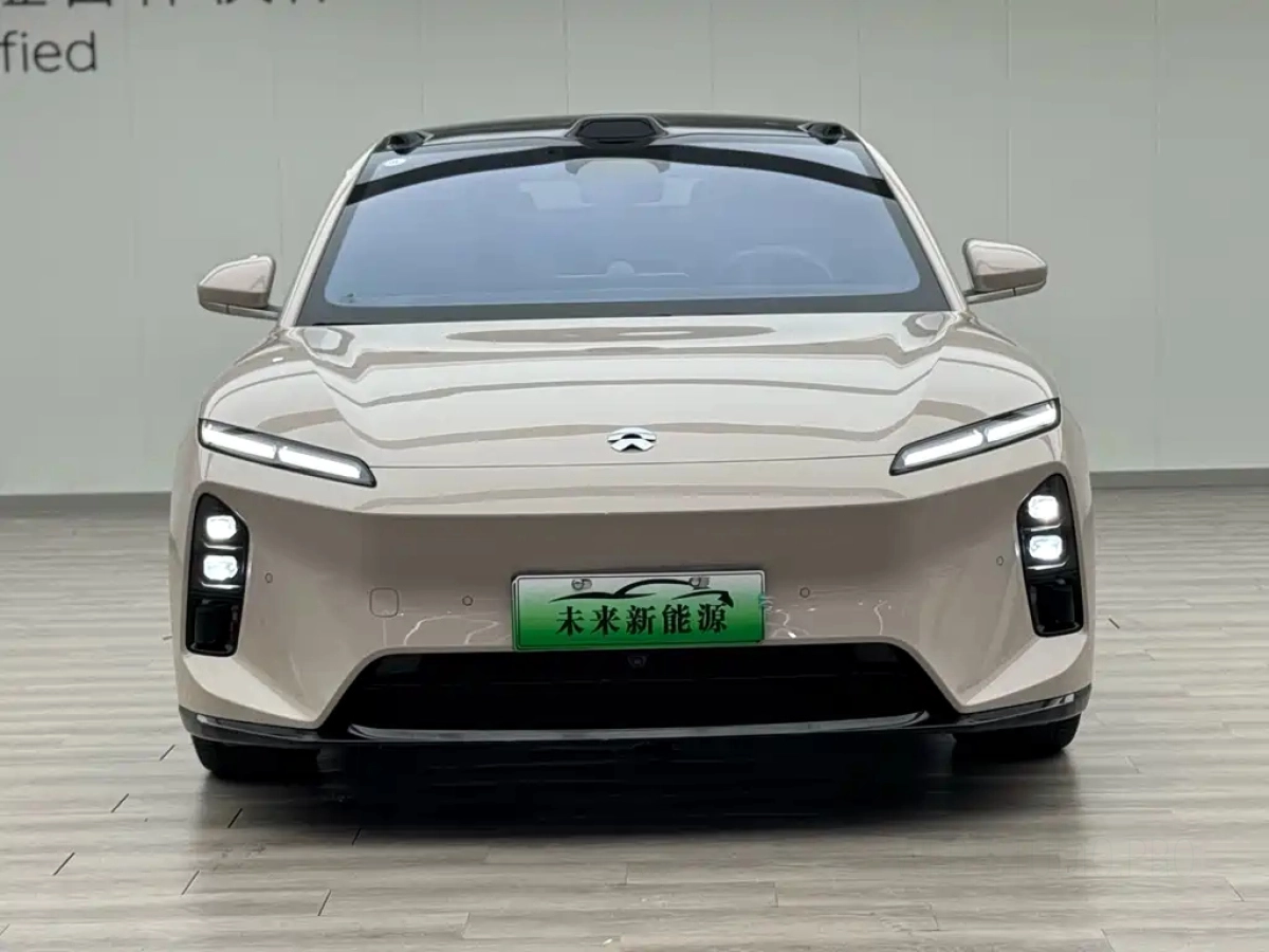 NIO ET5
