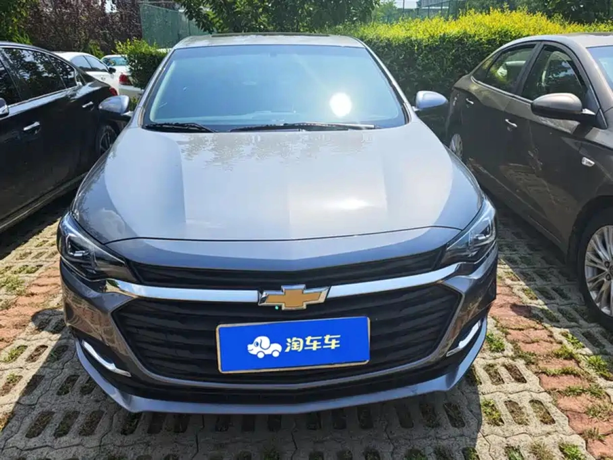 CHEVROLET CRUZE