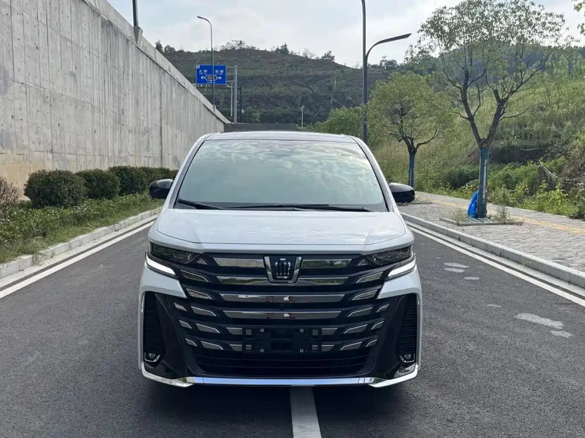 TOYOTA VELLFIRE  2024