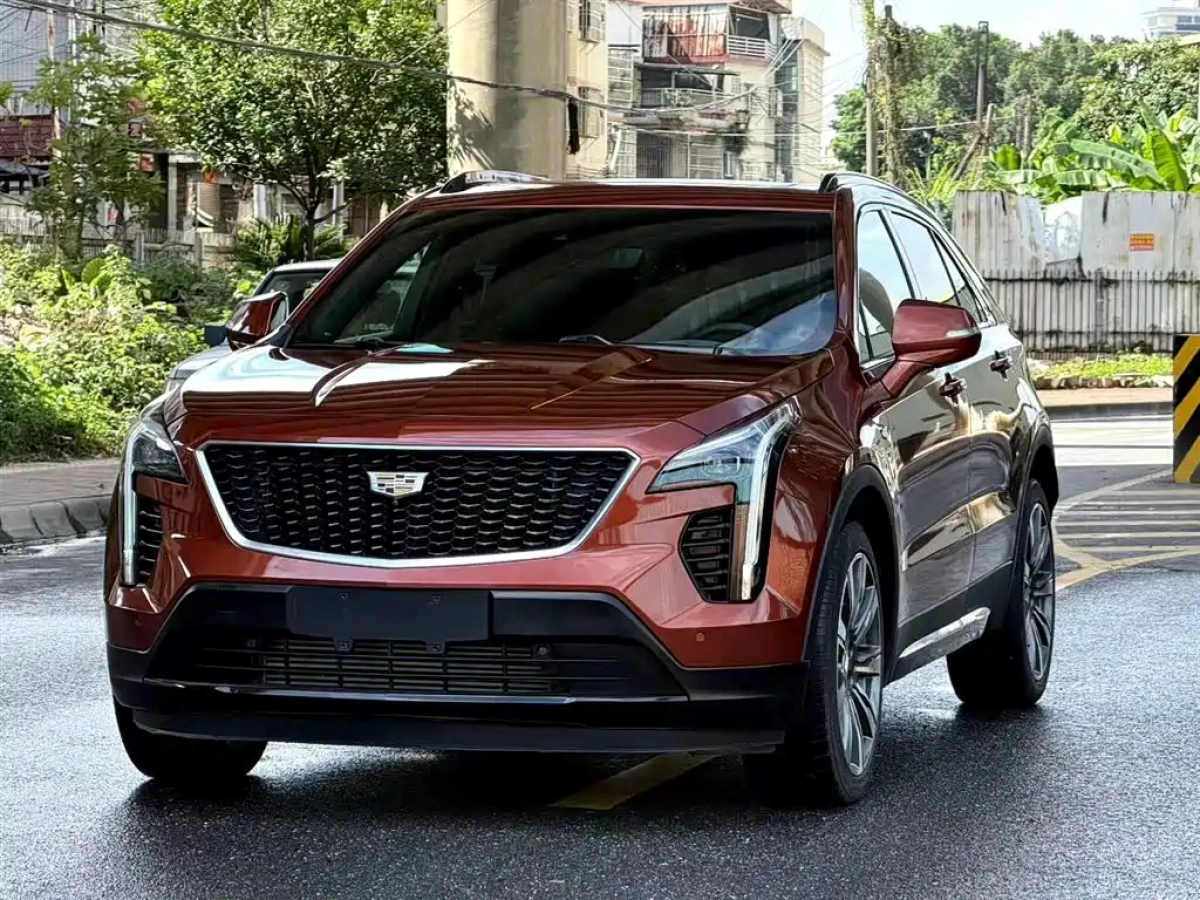 CADILLAC XT4