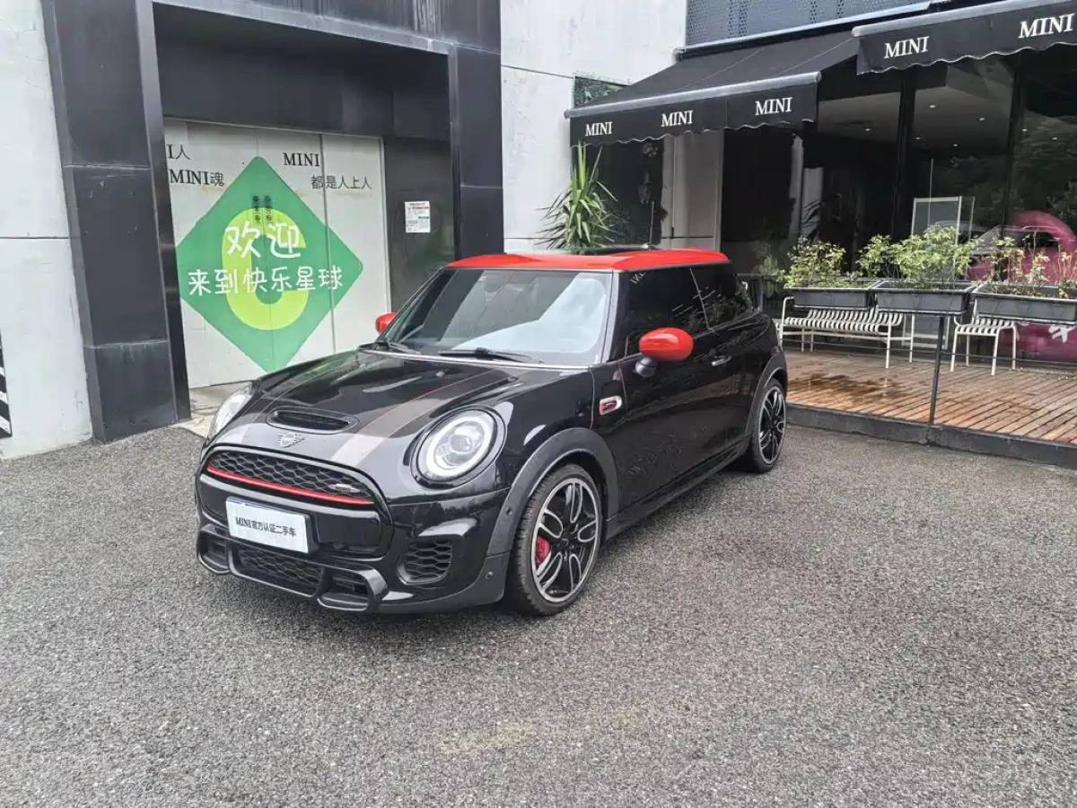 MINI JCW  2021