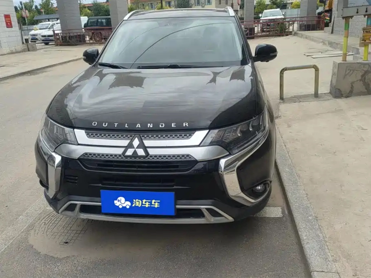 MITSUBISHI OUTLANDER