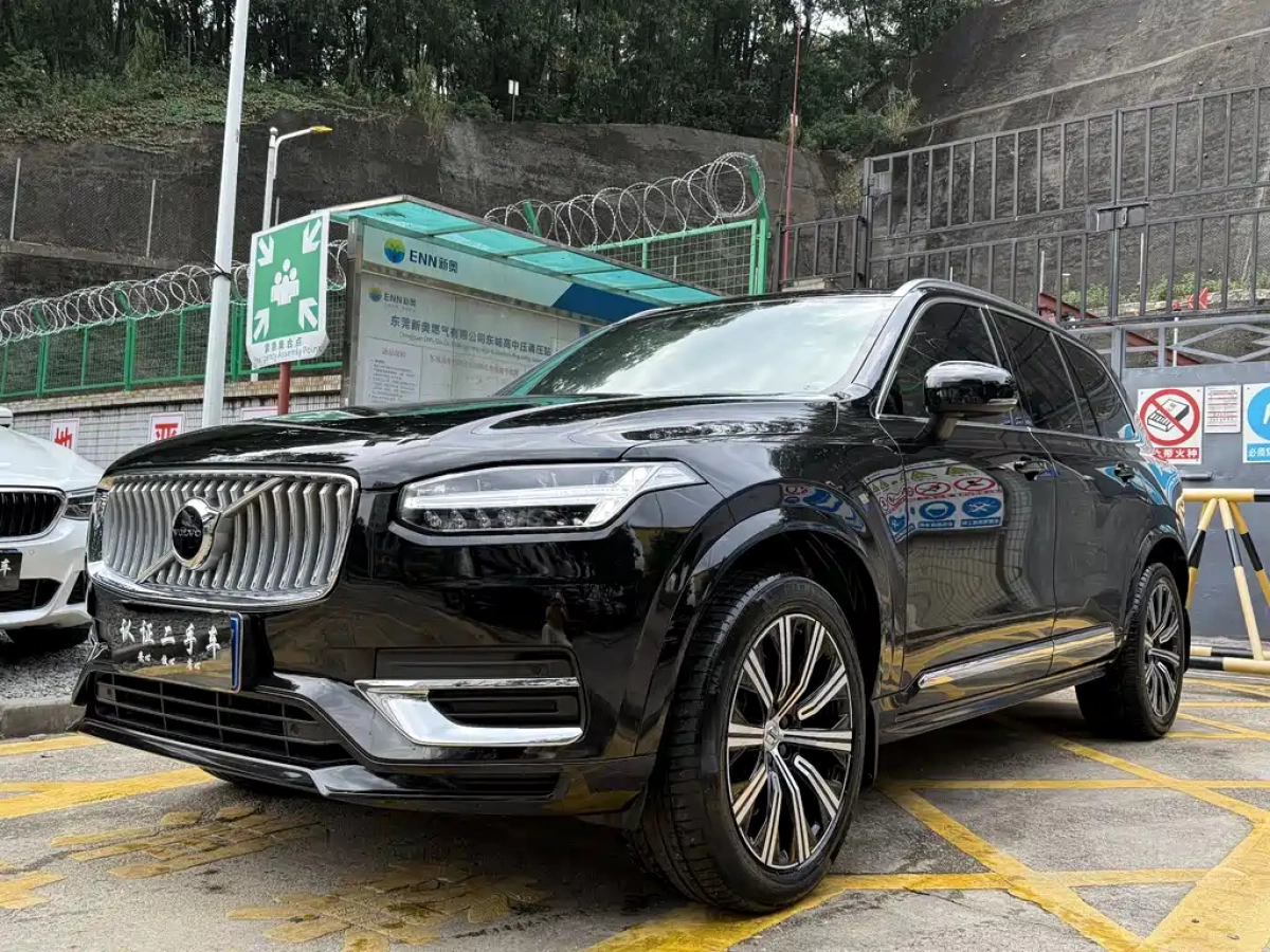 VOLVO XC90  2024