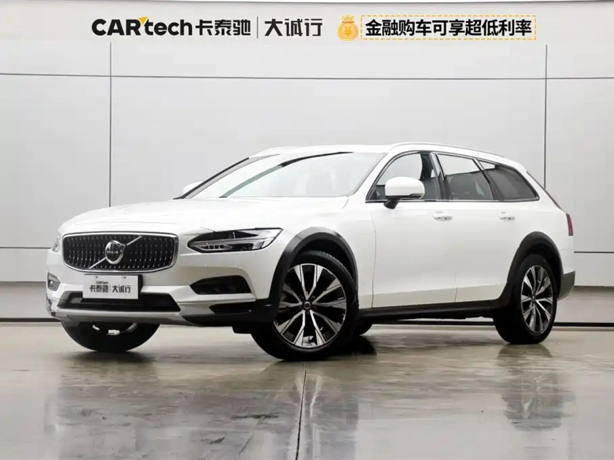 VOLVO V90  2021