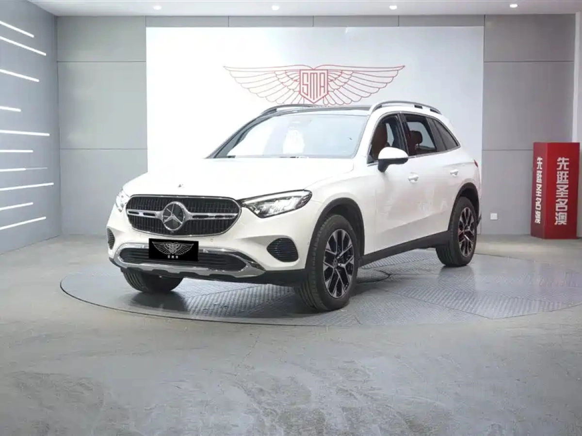 MERCEDES BENZ GLC