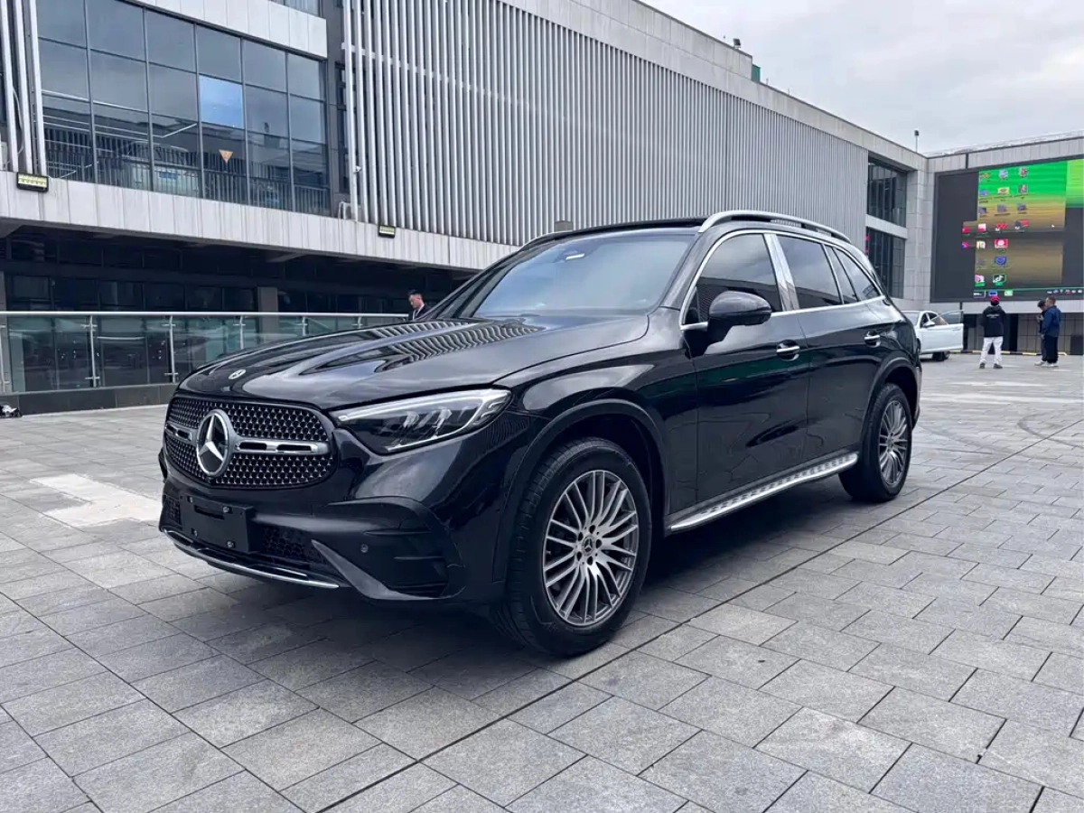 MERCEDES BENZ GLC