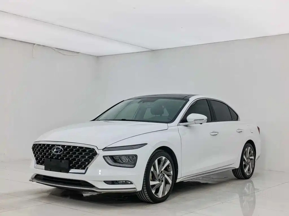 HYUNDAI MISTRA  2021