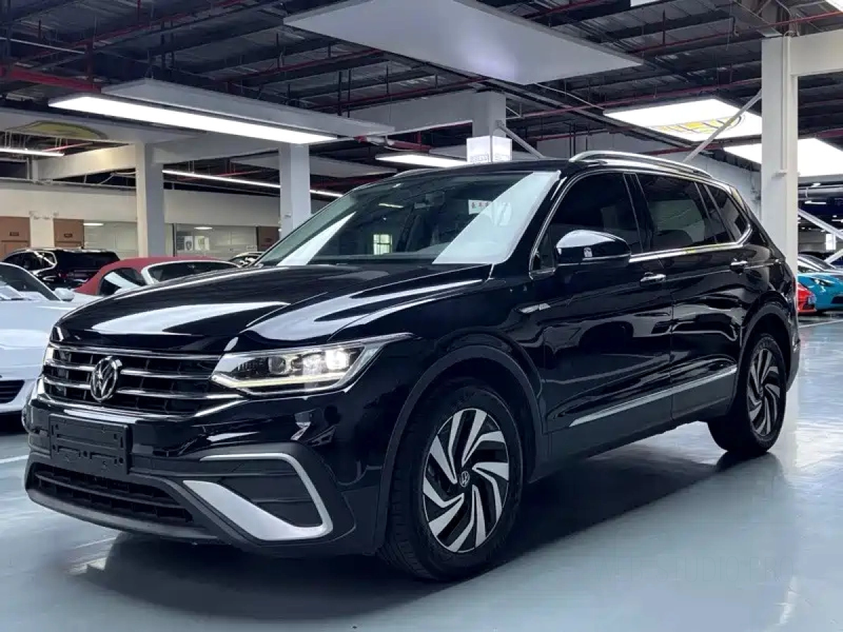 VOLKSWAGEN TIGUAN L  2023