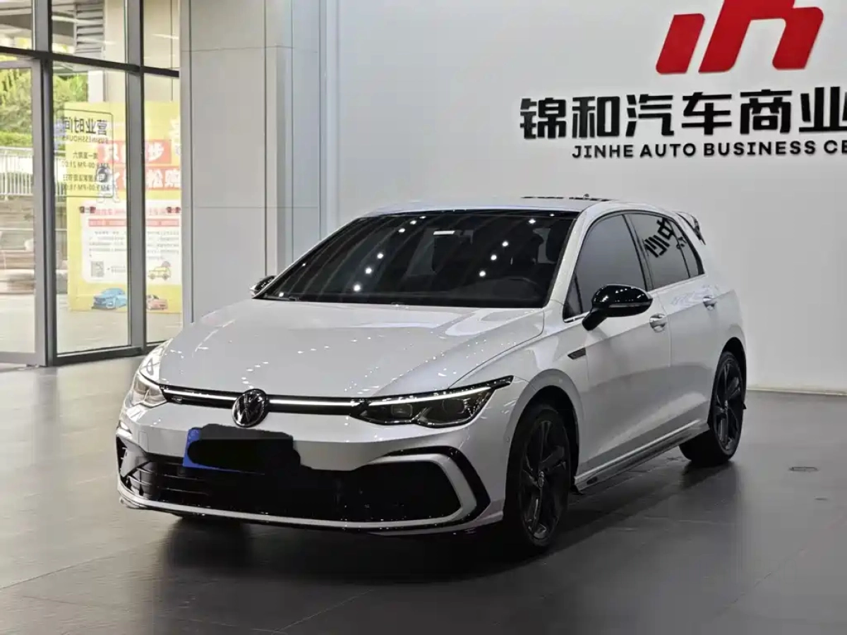 VOLKSWAGEN GOLF  2022