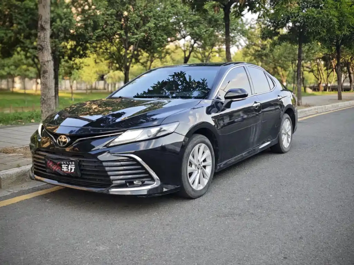 TOYOTA CAMRY