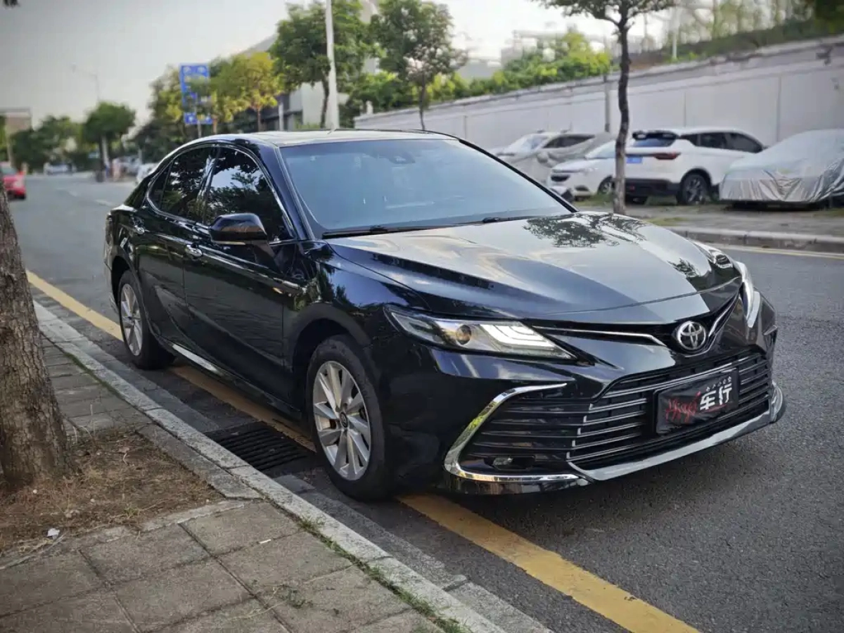 TOYOTA CAMRY