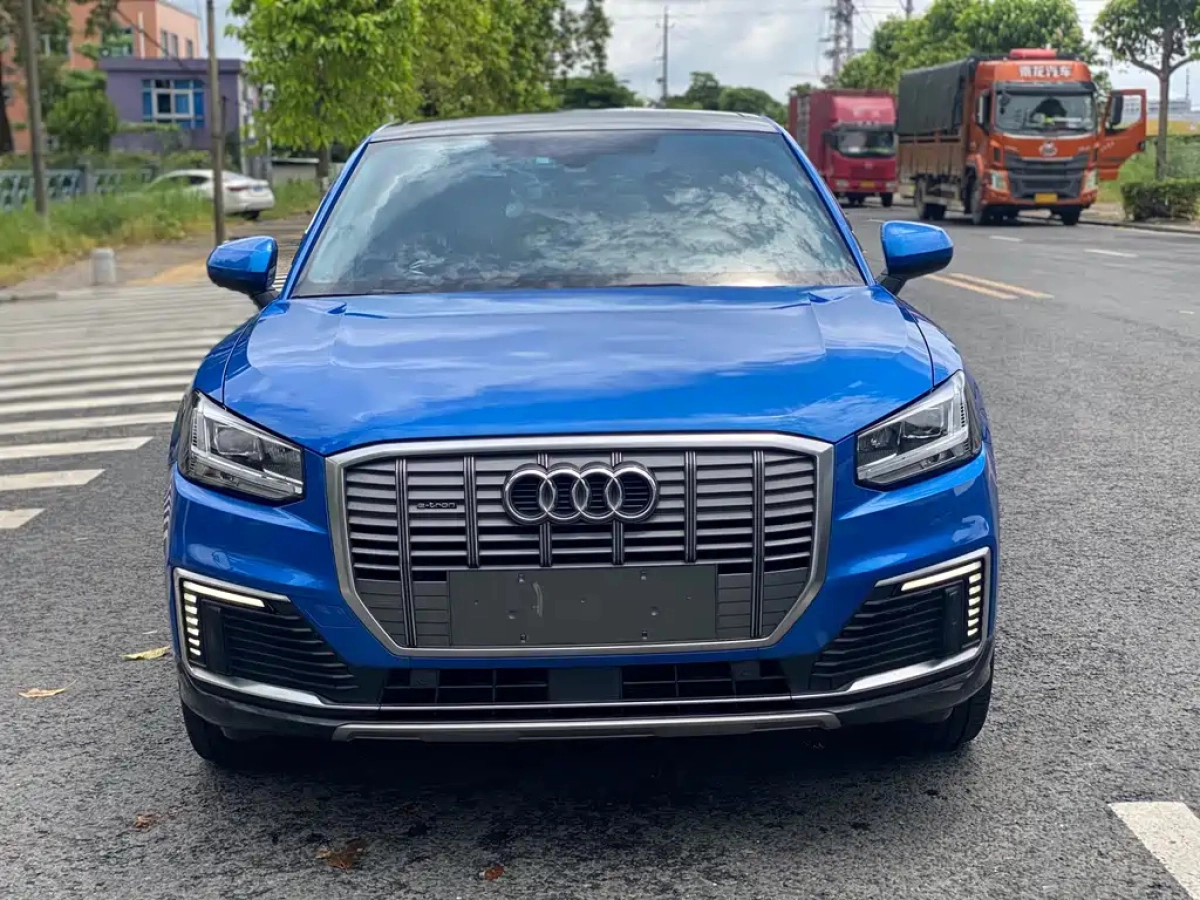 AUDI Q2L E-TRON  2020
