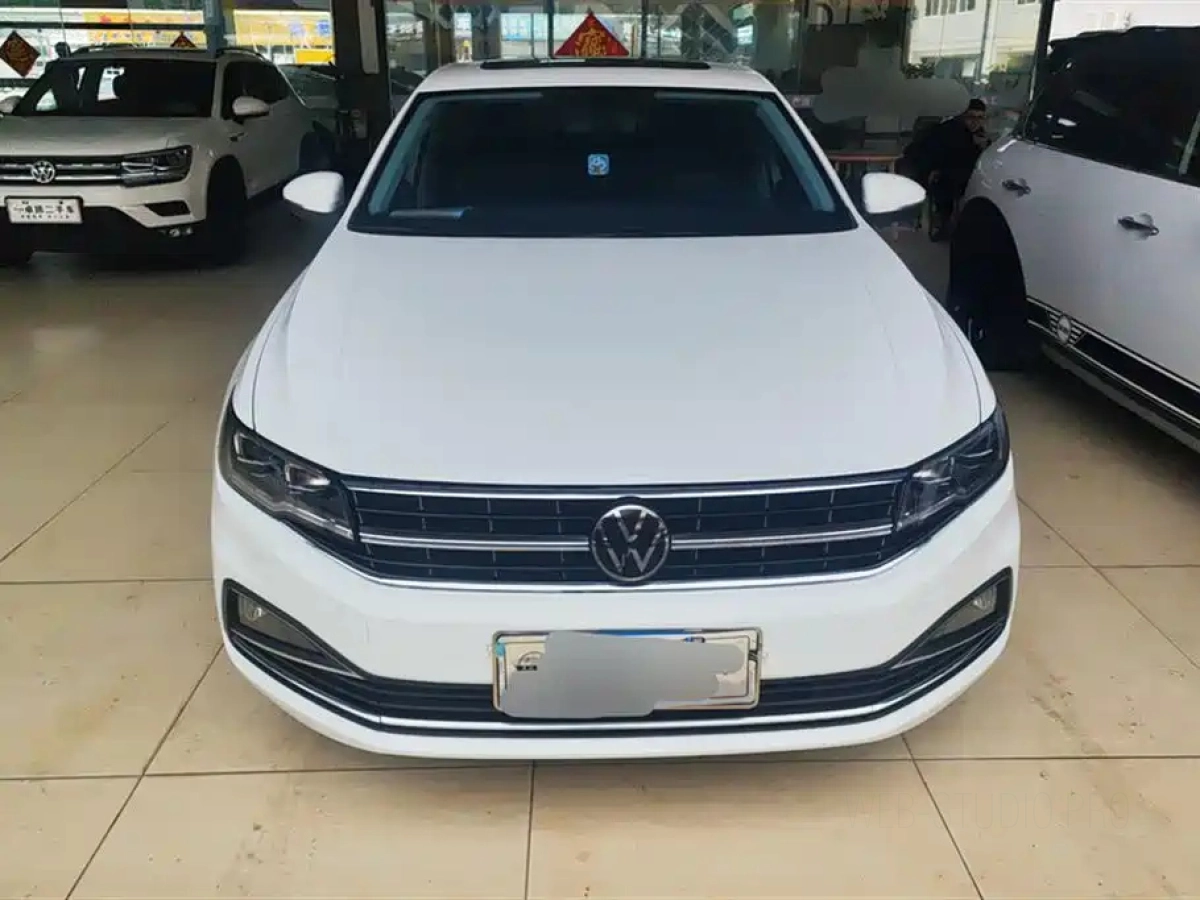VOLKSWAGEN BORA