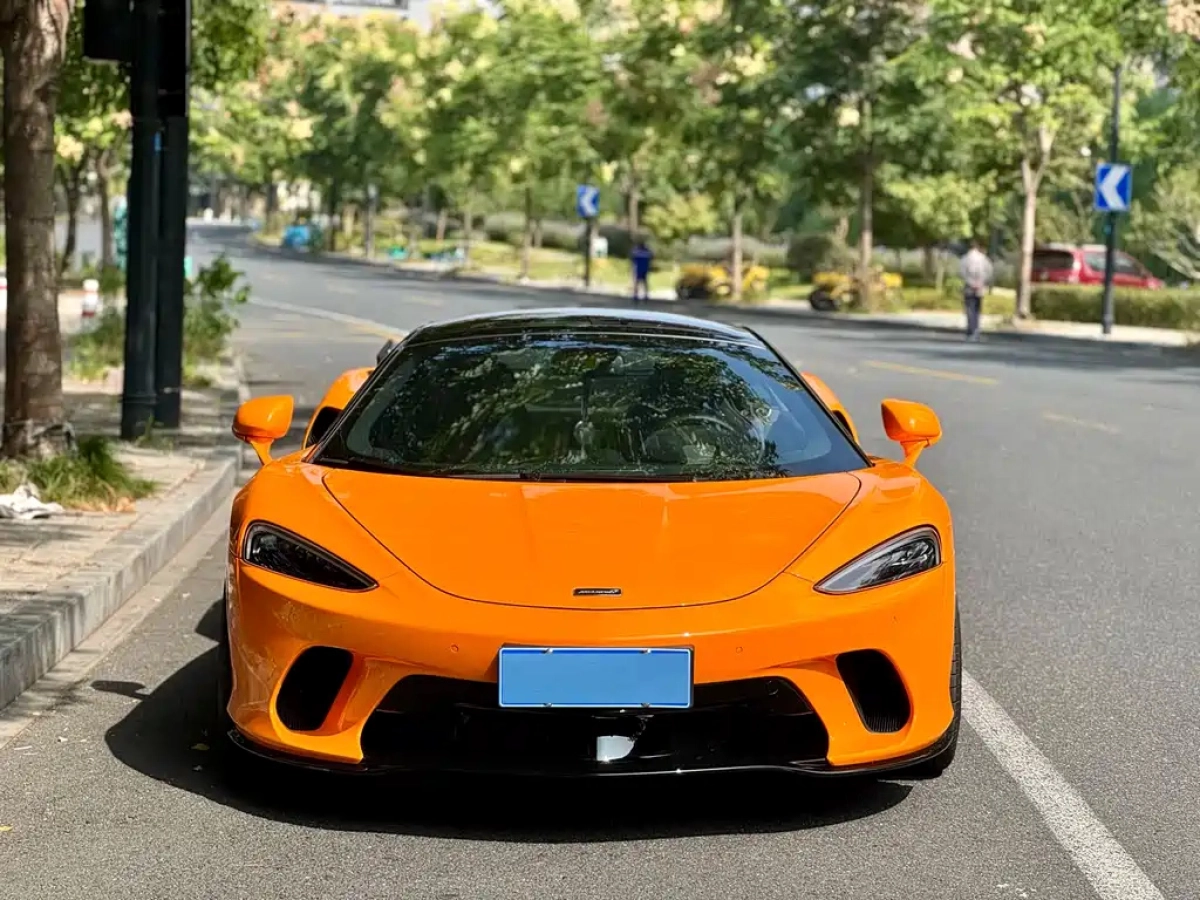 MCLAREN GT