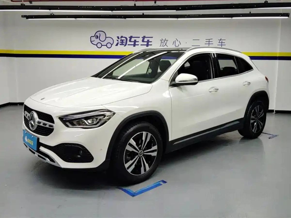 MERCEDES BENZ GLA