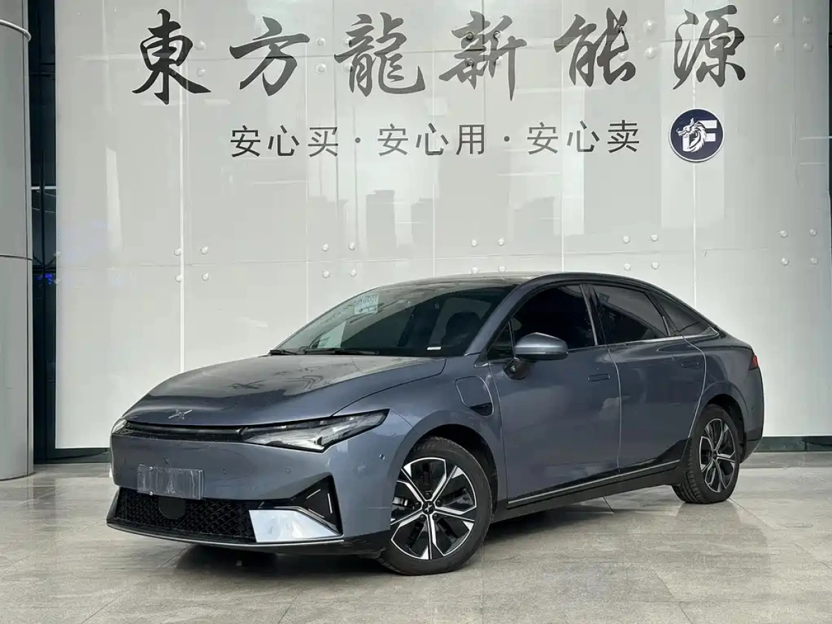 XPENG MOTORS P5  2023