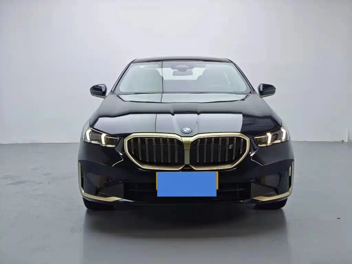BMW I5