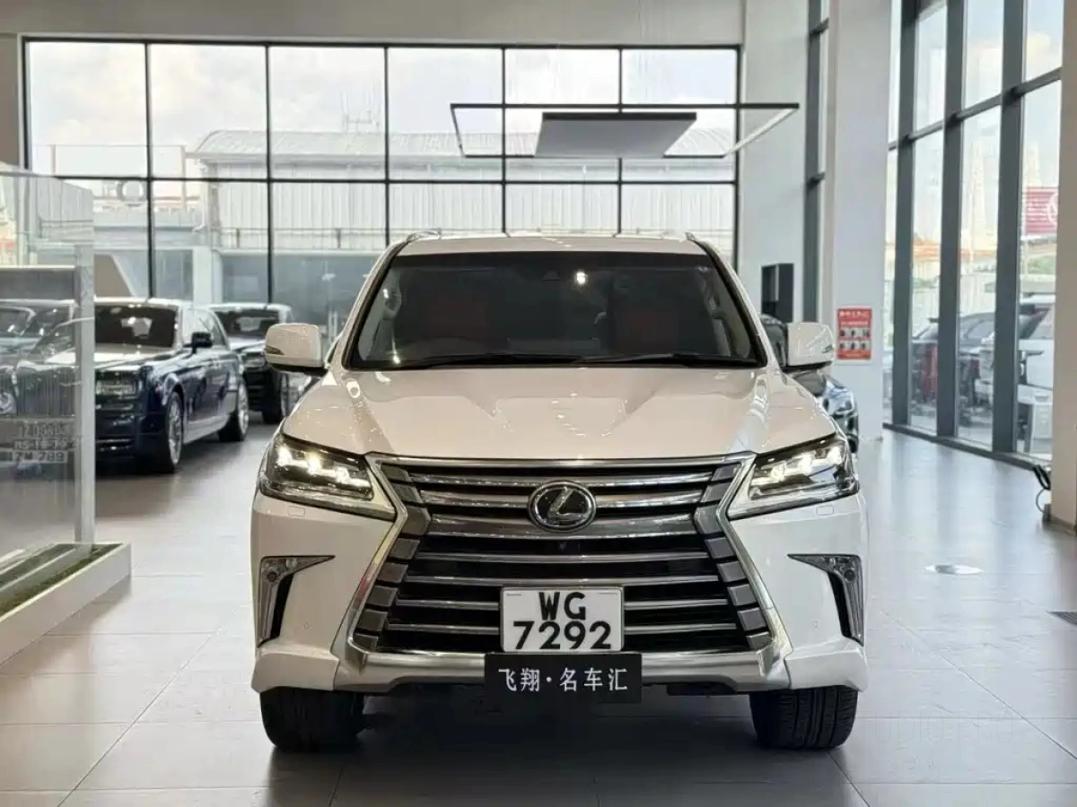 LEXUS LX