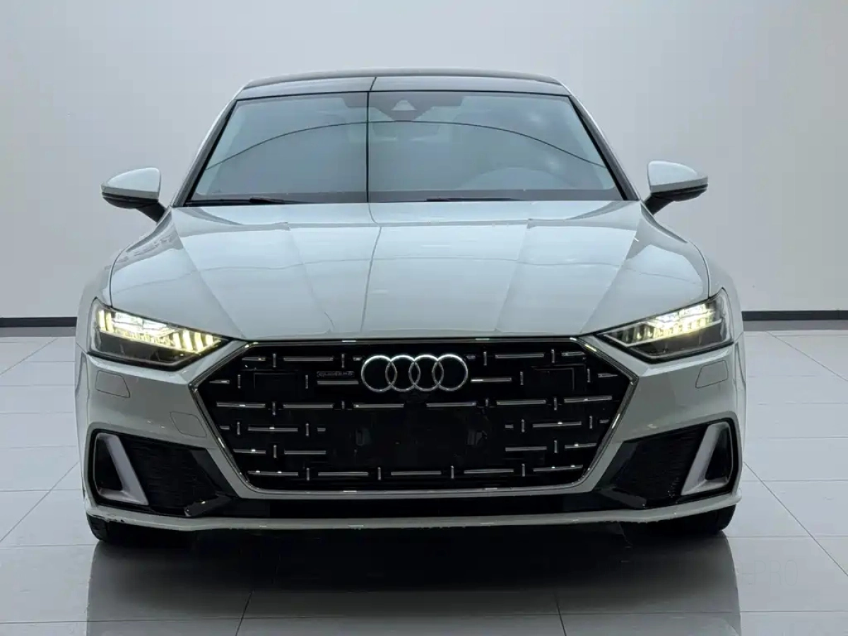 AUDI A7L