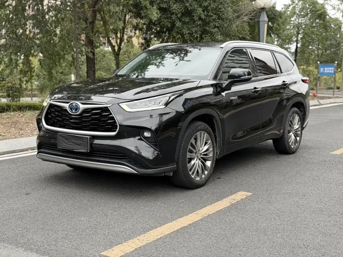TOYOTA HIGHLANDER