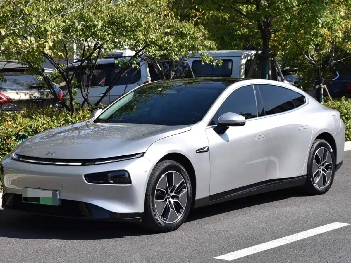 XPENG MOTORS P7  2023