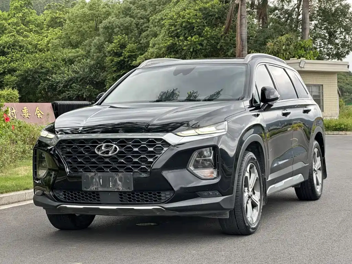 HYUNDAI SANTA FE