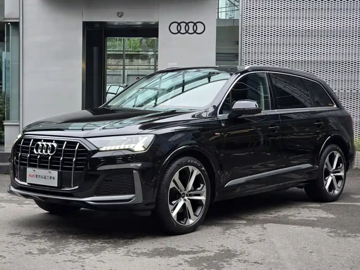 AUDI Q7  2023