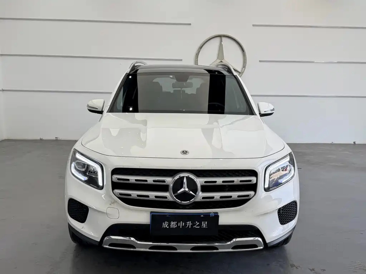 MERCEDES BENZ GLB