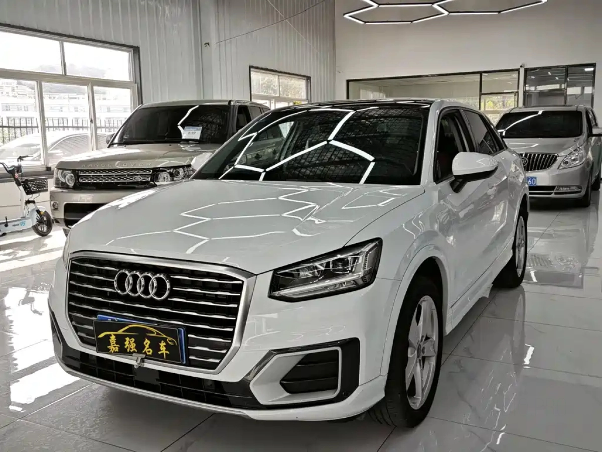 AUDI Q2L