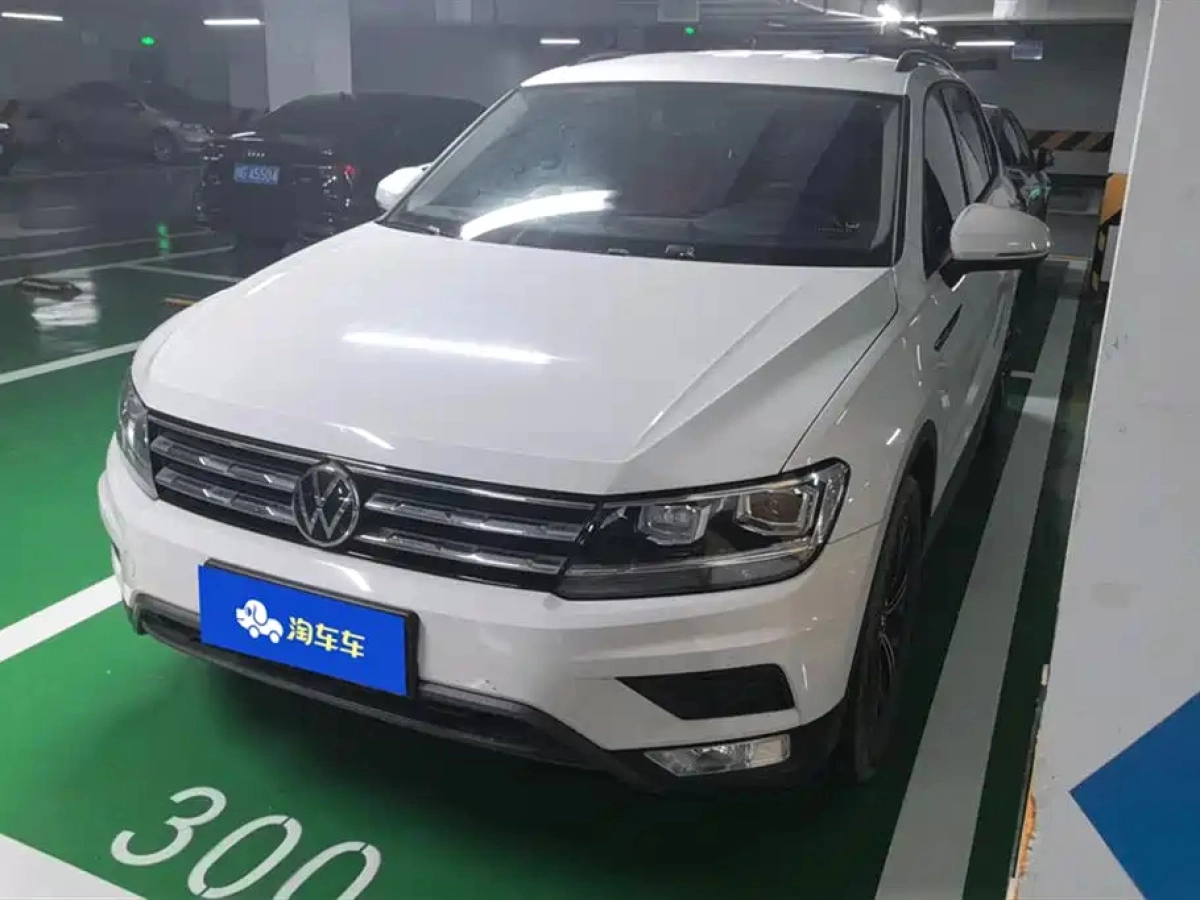 VOLKSWAGEN TIGUAN L  2021